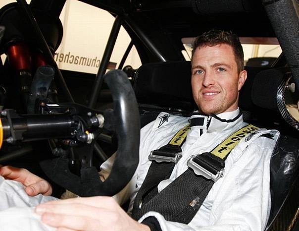 Ralf Schumacher am neuen Arbeitsplatz im DTM-Auto von Mercedes-Benz. Foto: Auto-Reporter/Peter Hartmann